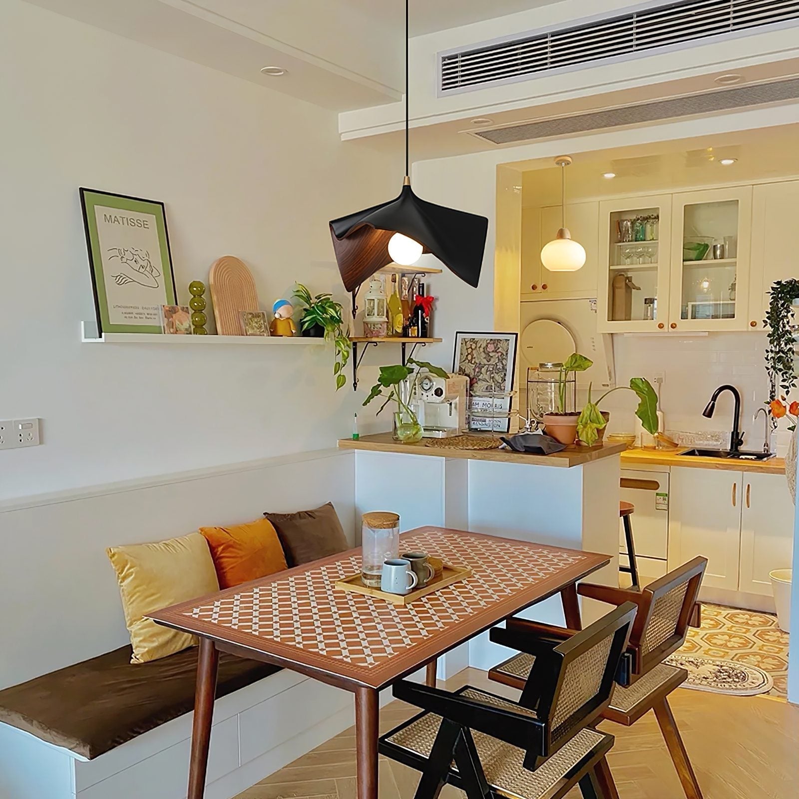 modern-pleated-resin-pendant-light-for-kitchen-island-and-dining-room-lighting