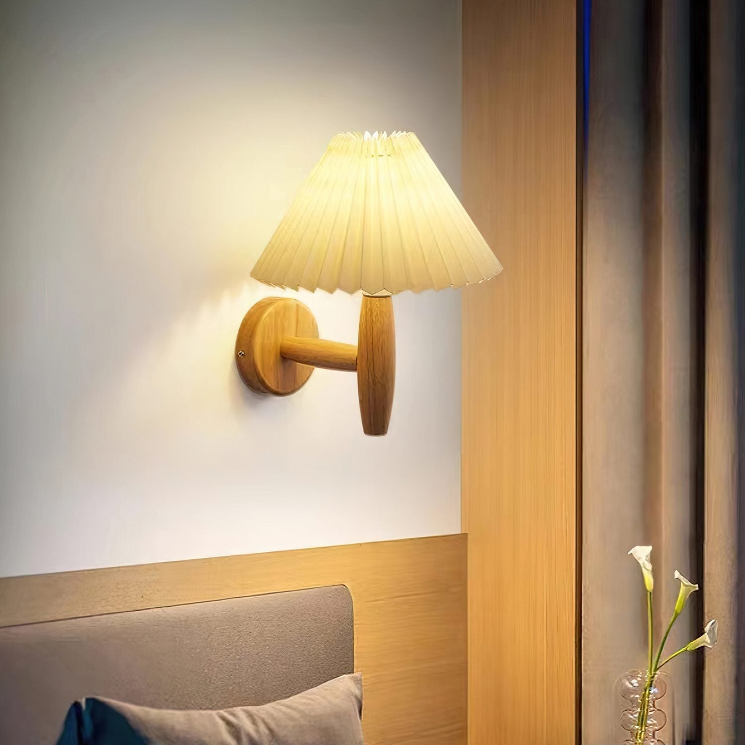 mid-century-modern-pleated-wood-wall-sconce-for-bedroom-living-room-white-fabric-shade