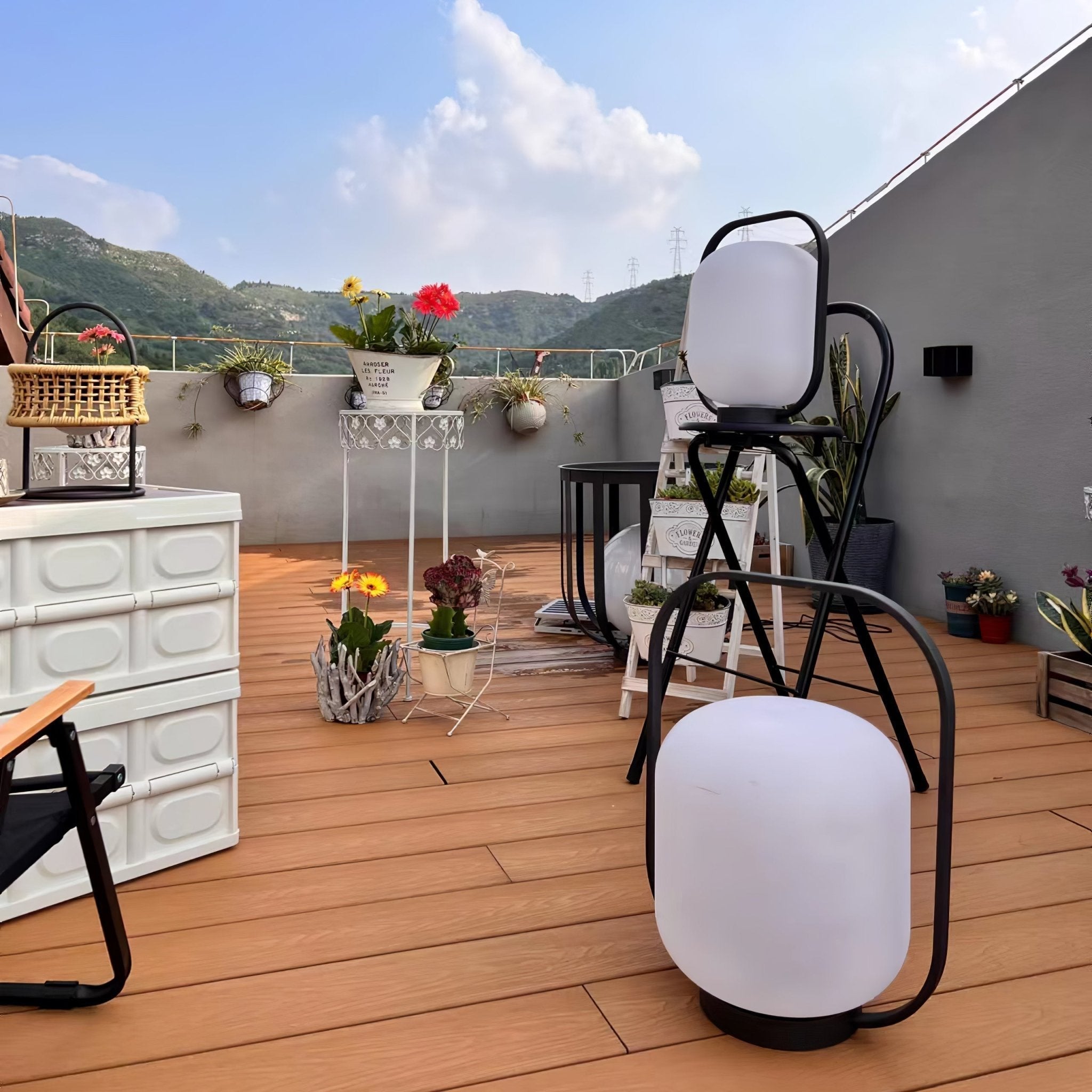 Modern Rechargeable Portable Outdoor Lantern Table Lamp for Garden and Patio
