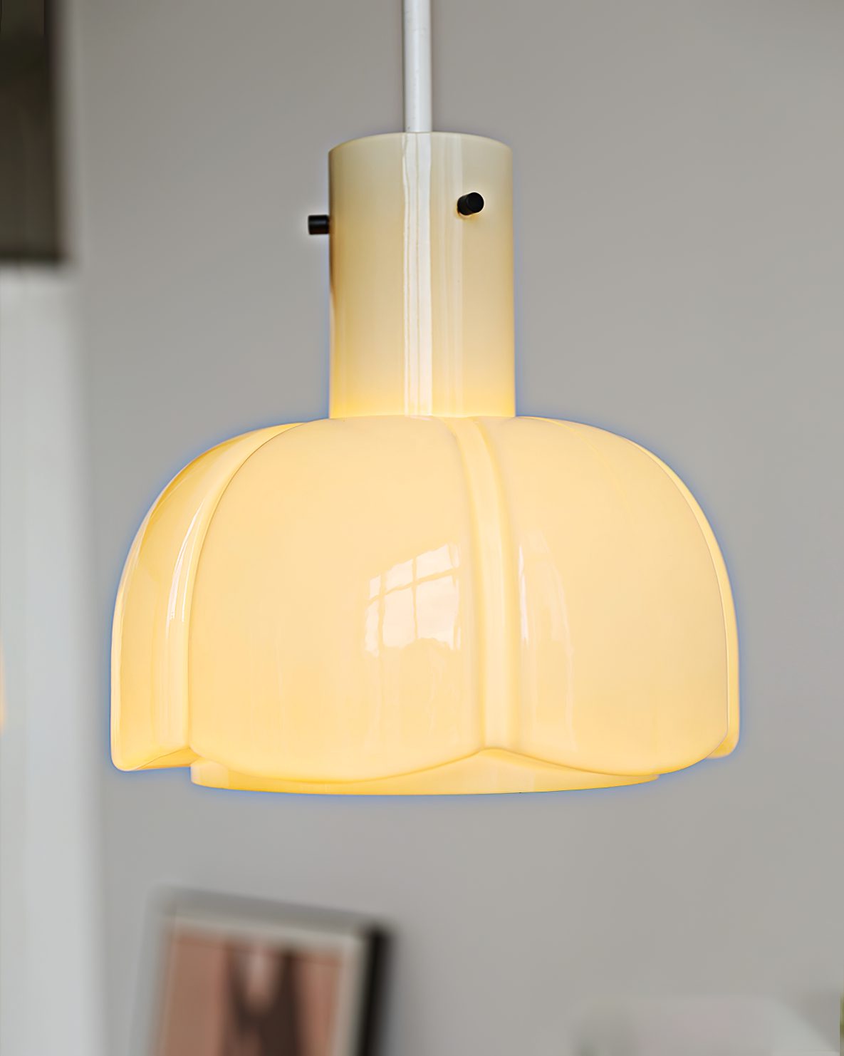 porto-vintage-ribbed-glass-pendant-light-elegant-linear-texture-ceiling-hanging-lamp-for-living-room-kitchen