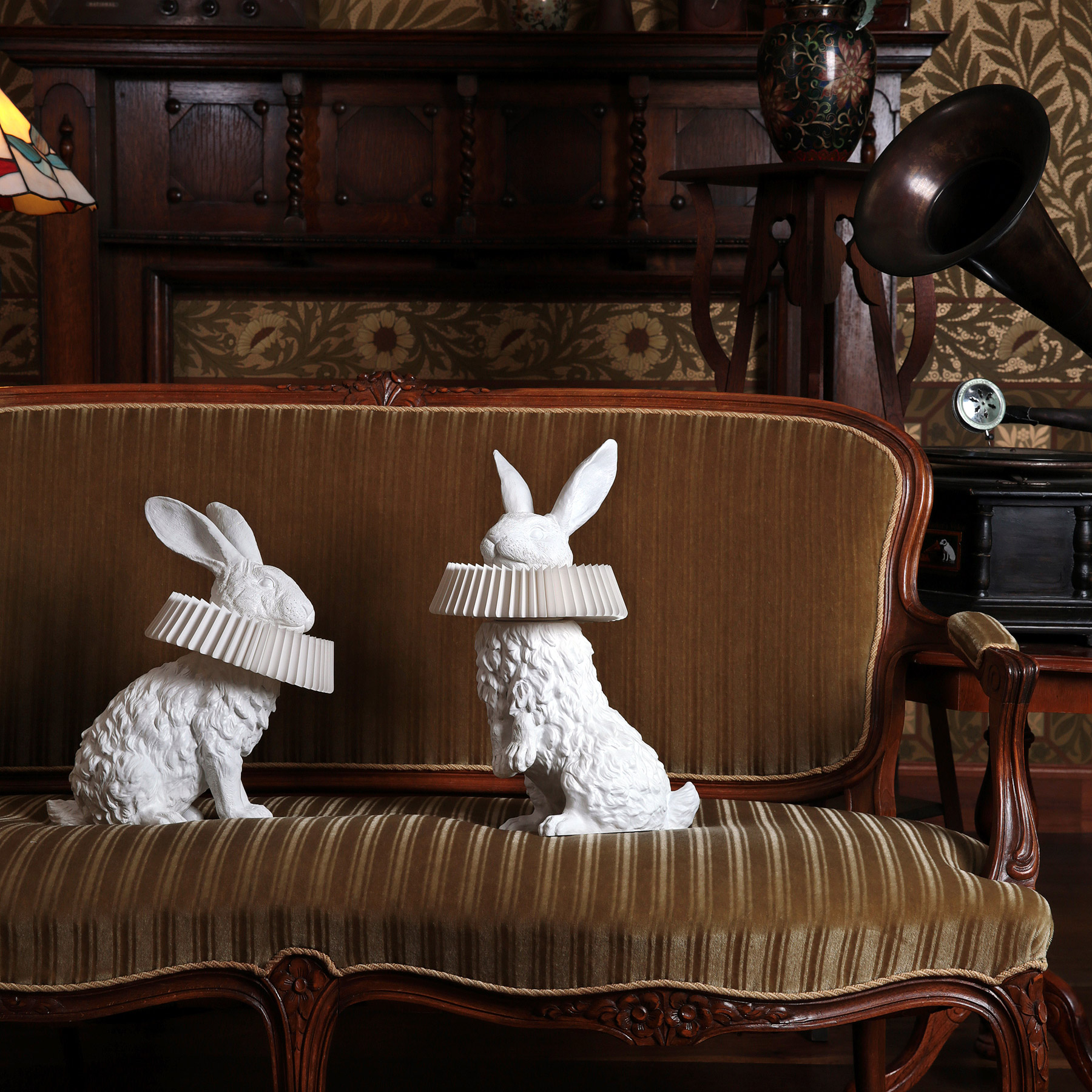 Whimsical Rabbit Animal Figurine Table Lamp with Ruffle Collar and LED Illumination for Modern Interiors