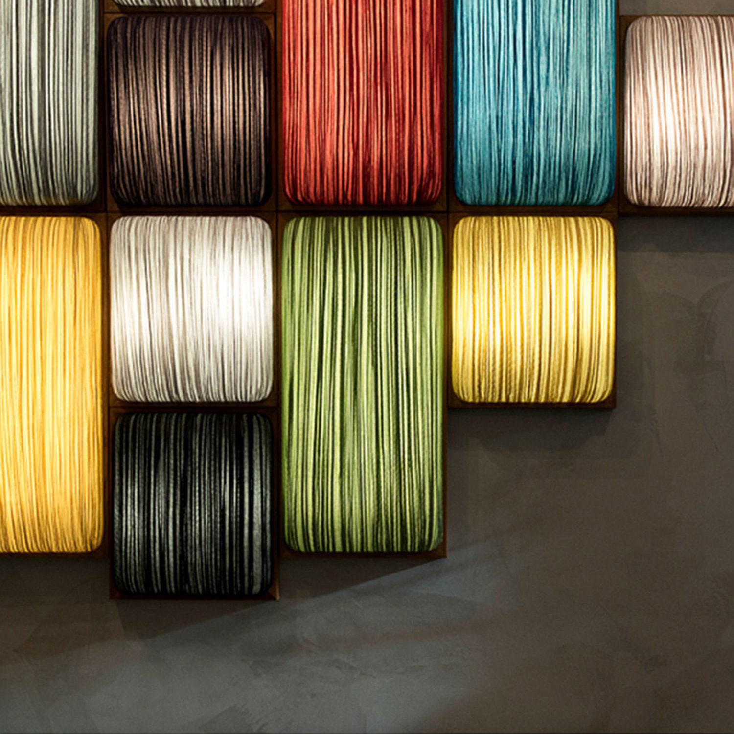 modern-hand-finished-raffia-textile-led-wall-sconce-for-interior-home-and-office-decor