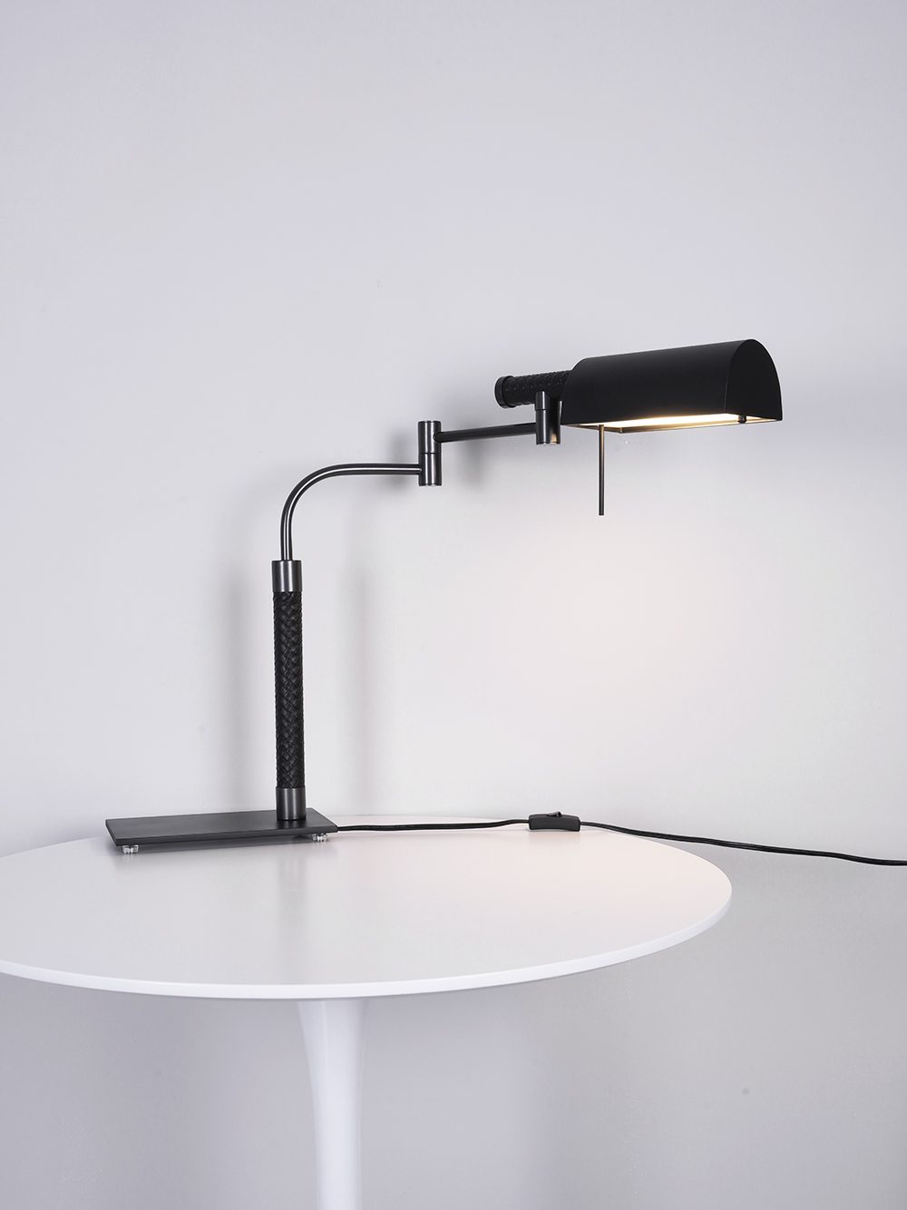 modern-black-metal-and-leather-reading-lamp-adjustable-lighting-for-living-room-and-office