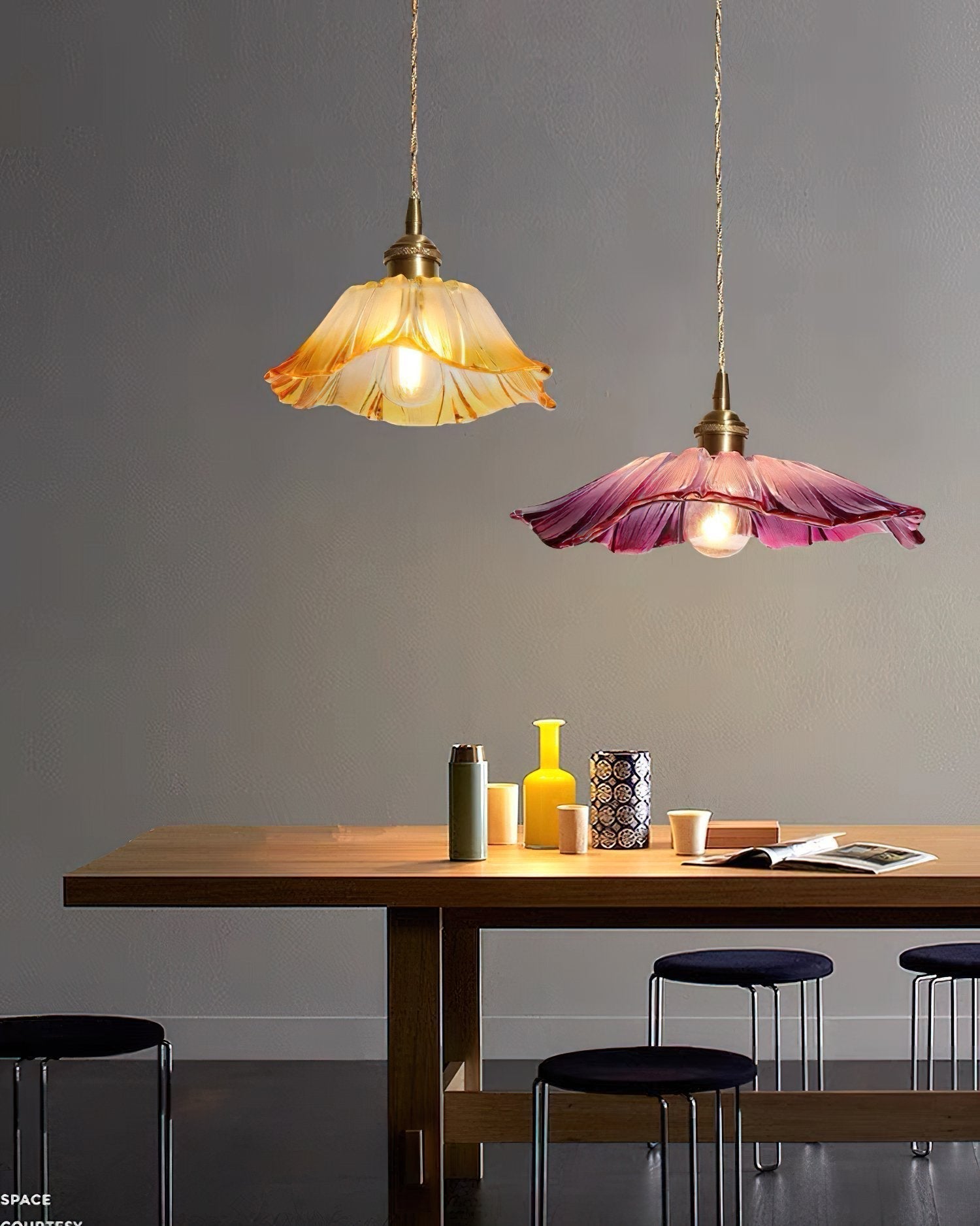 vintage-lotus-style-glass-pendant-lamp-with-copper-accents-for-dining-room