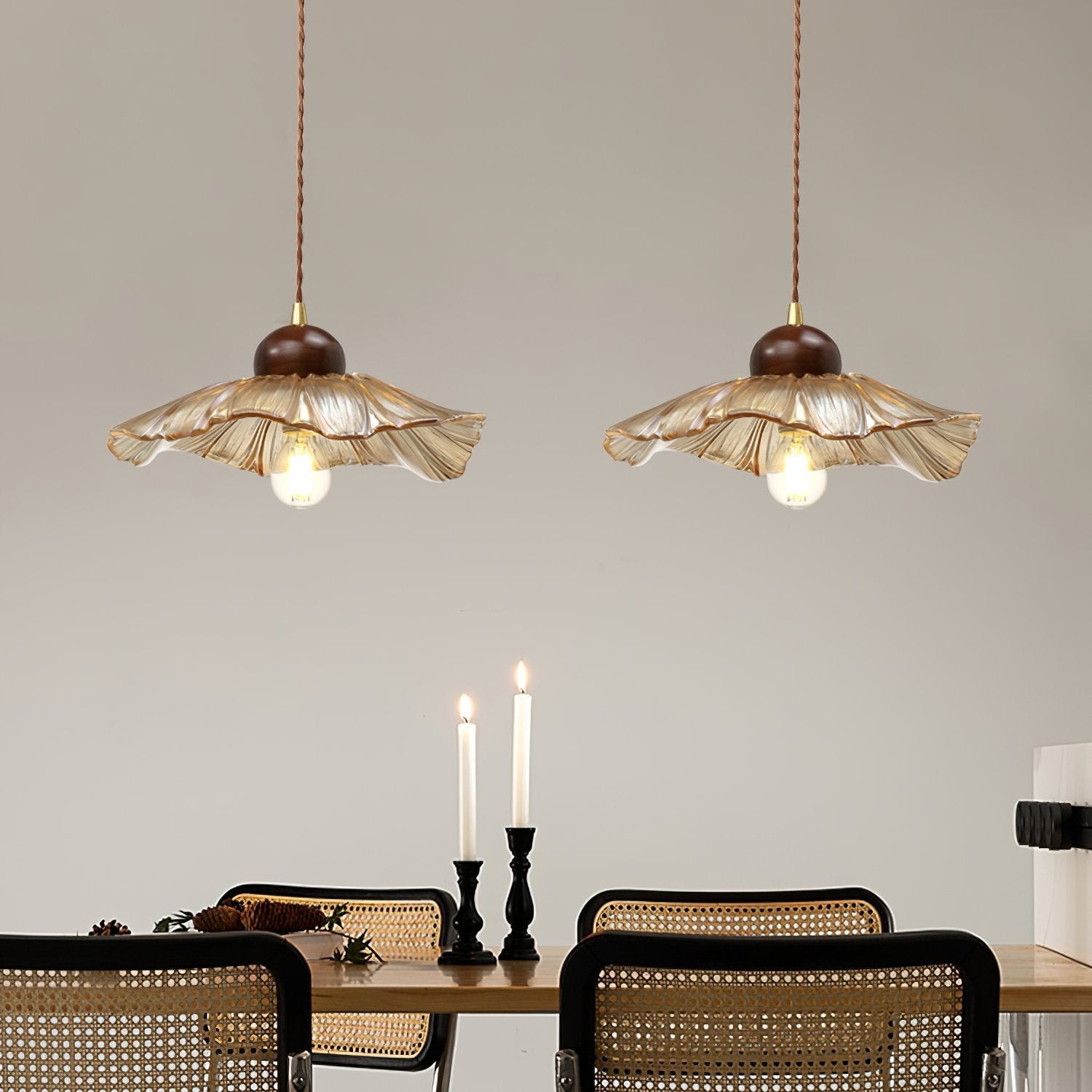 vintage-handcrafted-lotus-ribbed-glass-pendant-light-cognac-floral-ceiling-lamp-for-dining-room