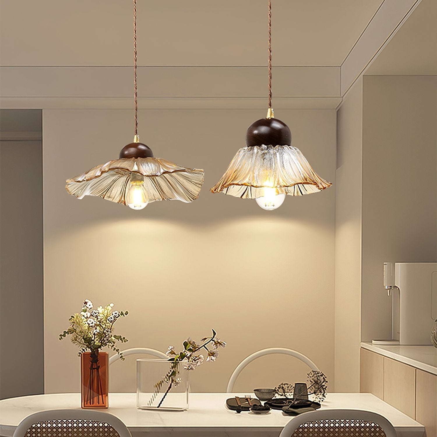 vintage-handcrafted-lotus-ribbed-glass-pendant-light-cognac-floral-ceiling-lamp-for-dining-room