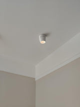 Modern Adjustable White LED Ceiling Spotlight for Targeted Interior Illumination