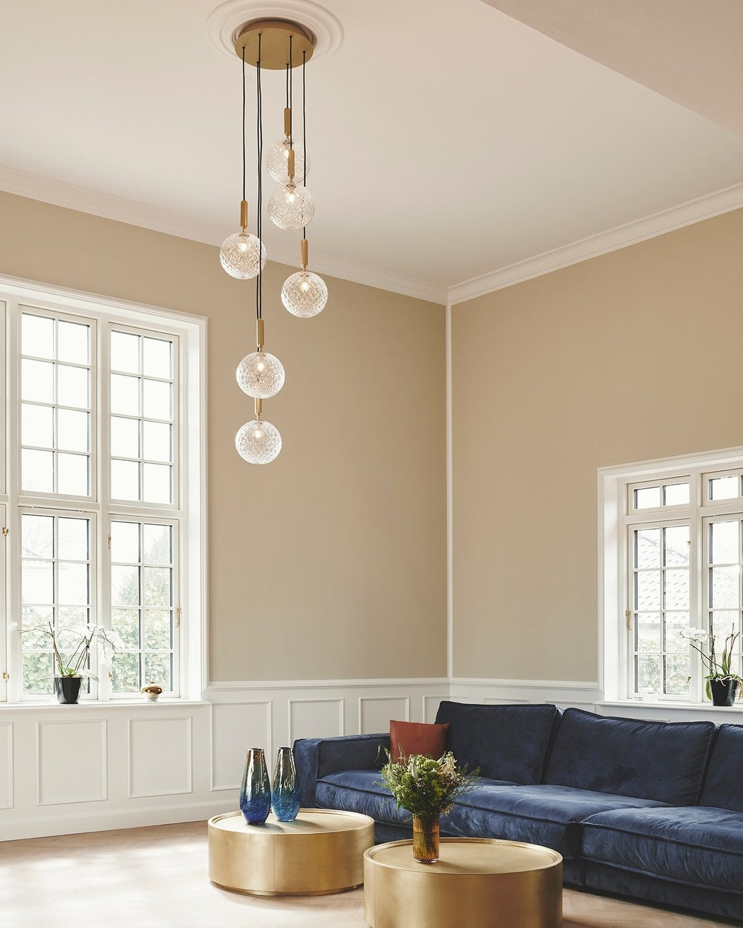 Modern Glass Sphere Pendant Light Nordic Mouth Blown Hanging Lamp for Dining Room and Kitchen