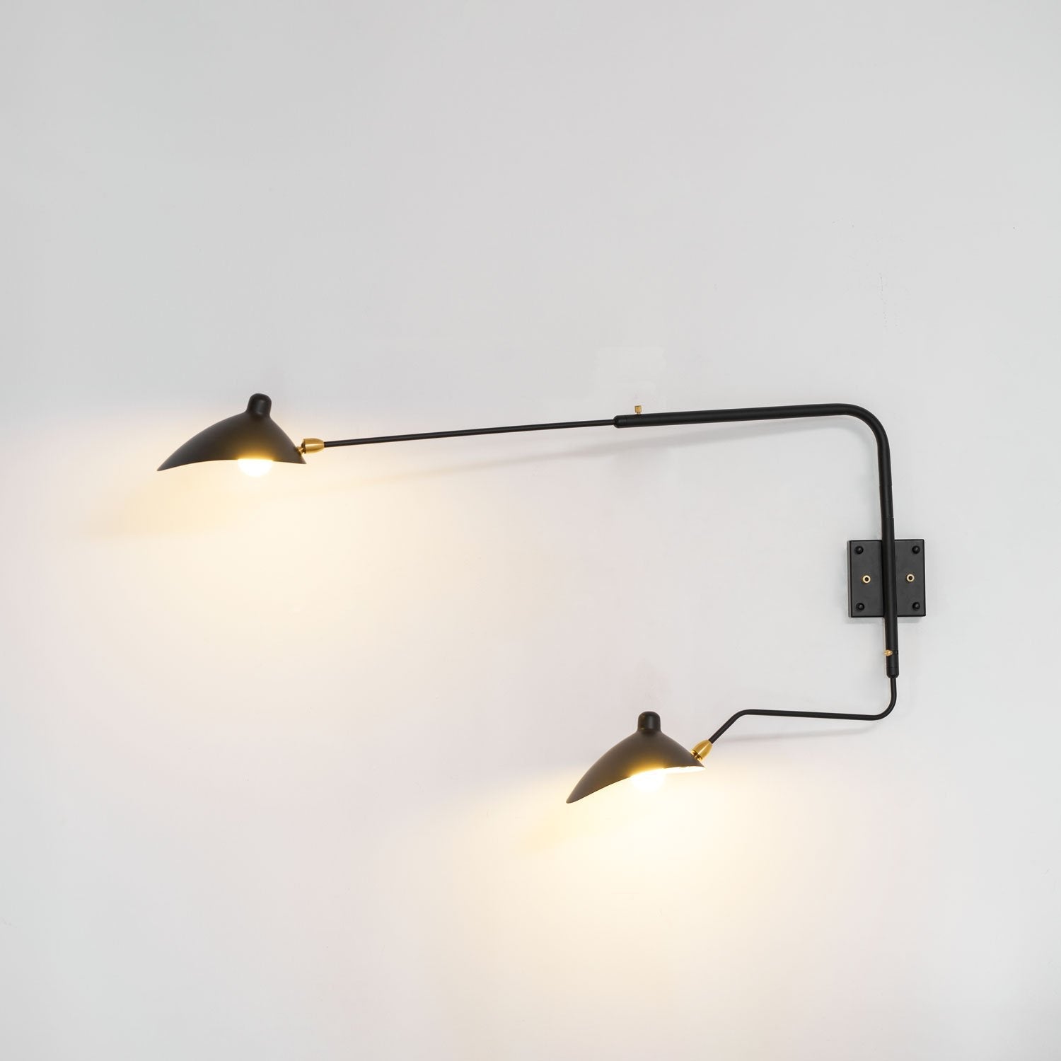 industrial-adjustable-long-arm-wall-sconce-with-rotating-metal-shade-for-indoor-lighting