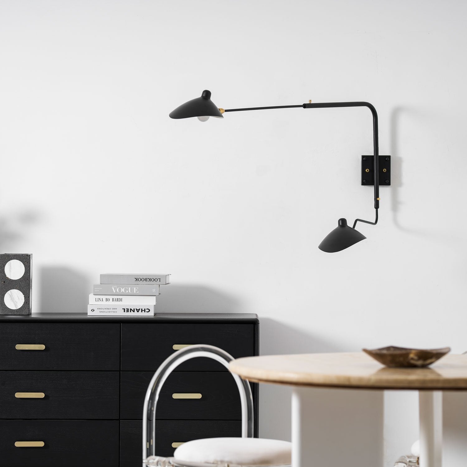 industrial-adjustable-long-arm-wall-sconce-with-rotating-metal-shade-for-indoor-lighting