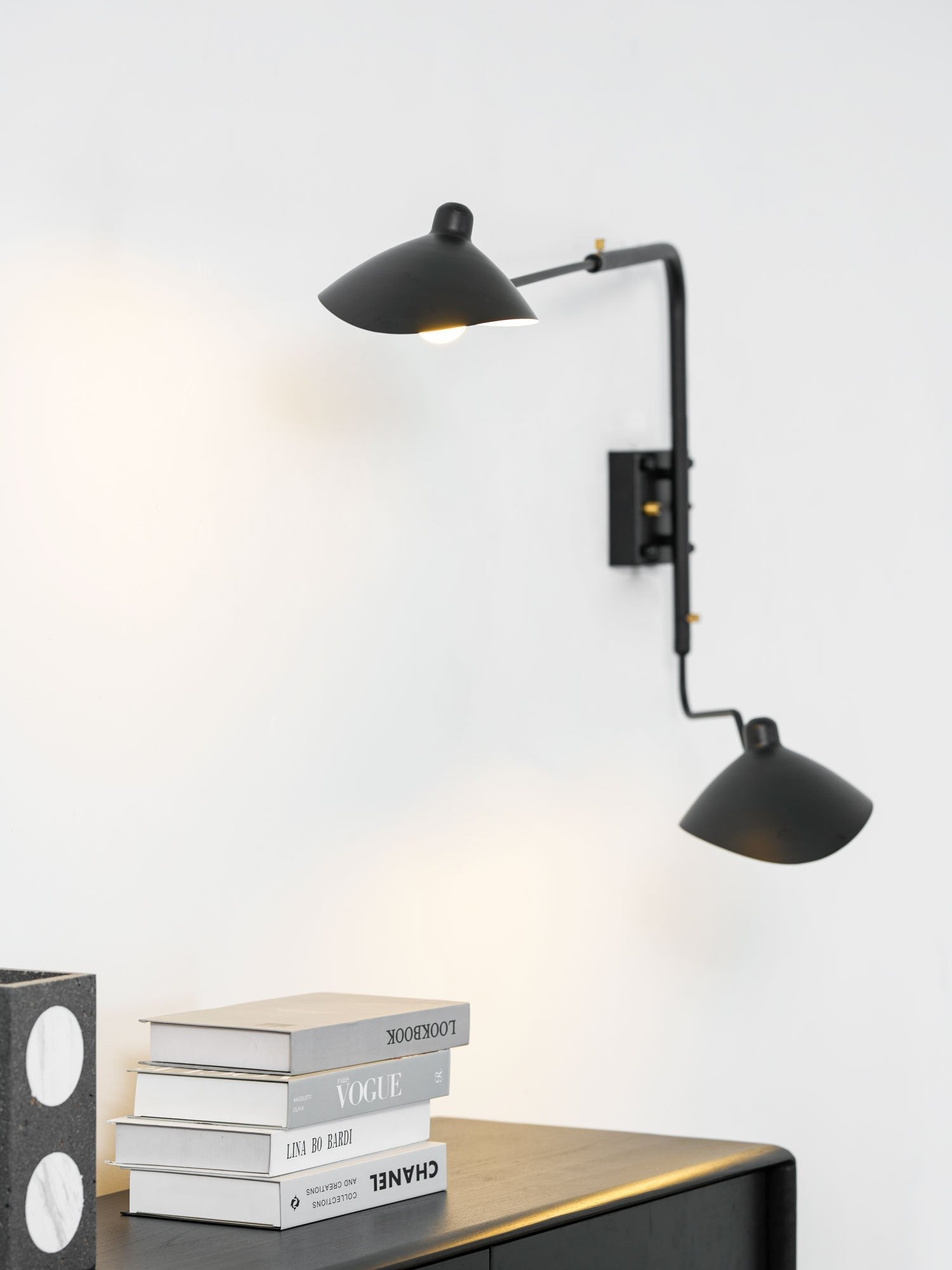 industrial-adjustable-long-arm-wall-sconce-with-rotating-metal-shade-for-indoor-lighting