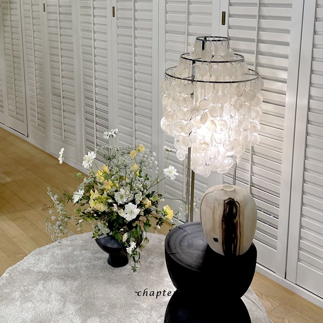 Elegant Natural Mother of Pearl Tiered Shell Floor Lamp Modern Standing Lighting for Home Decor