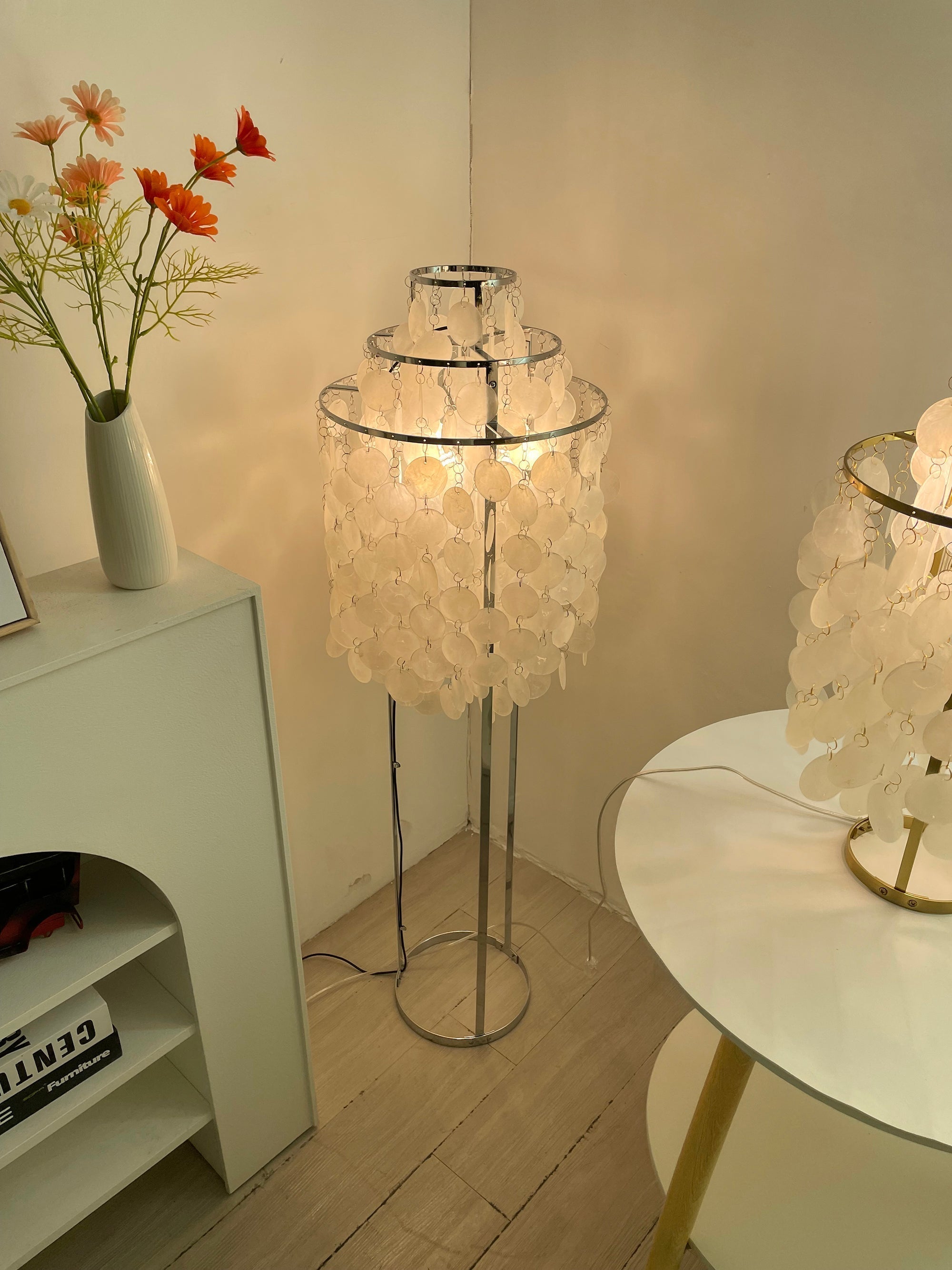 Elegant Natural Mother of Pearl Tiered Shell Floor Lamp Modern Standing Lighting for Home Decor