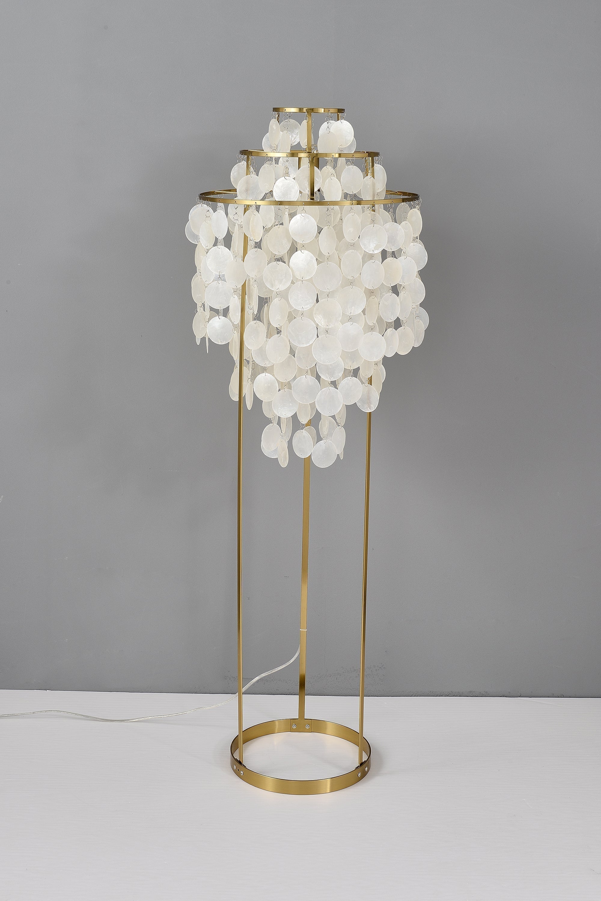 Elegant Natural Mother of Pearl Tiered Shell Floor Lamp Modern Standing Lighting for Home Decor