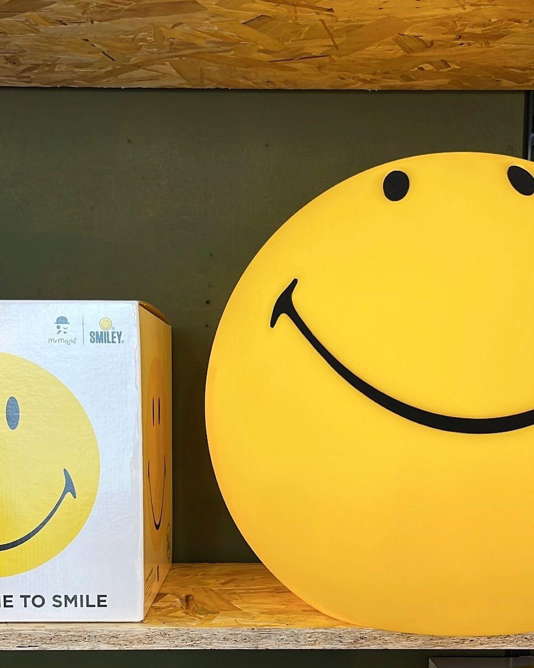 Modern Smiling Face Table Lamp Yellow Decorative LED Night Light for Home Decor