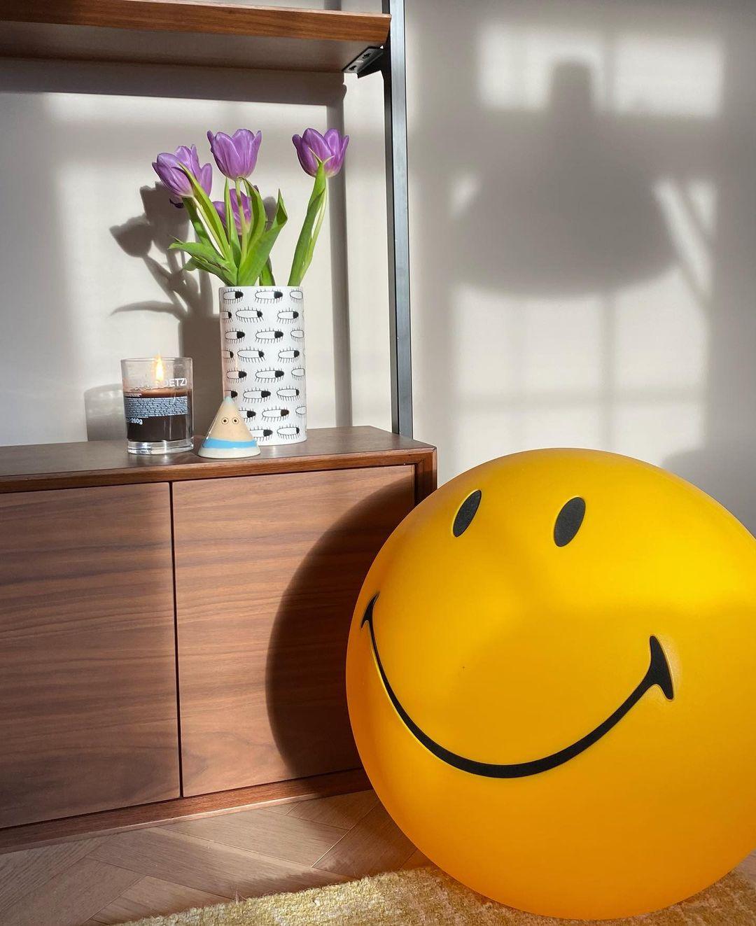 Modern Smiling Face Table Lamp Yellow Decorative LED Night Light for Home Decor