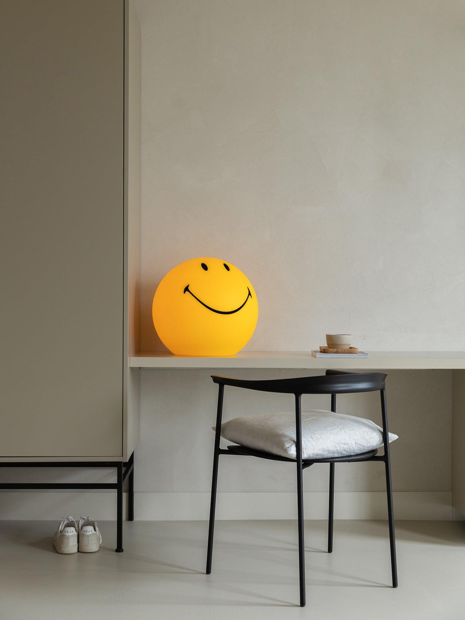 Modern Smiling Face Rechargeable LED Table Lamp for Bedside and Kids Bedroom Decor