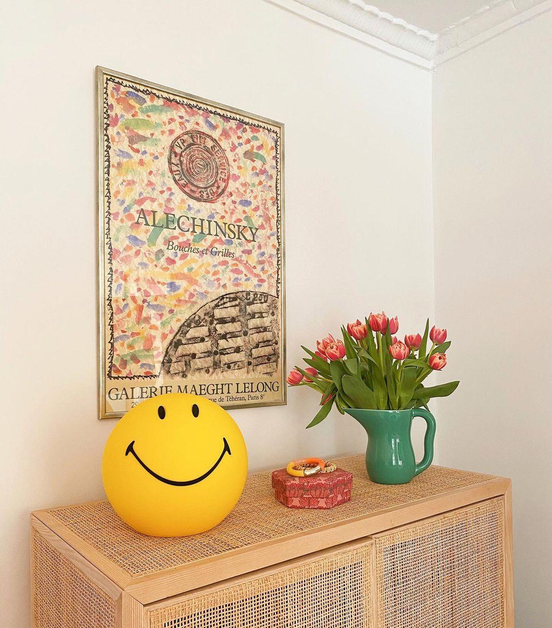 Modern Smiling Face Rechargeable LED Table Lamp for Bedside and Kids Bedroom Decor