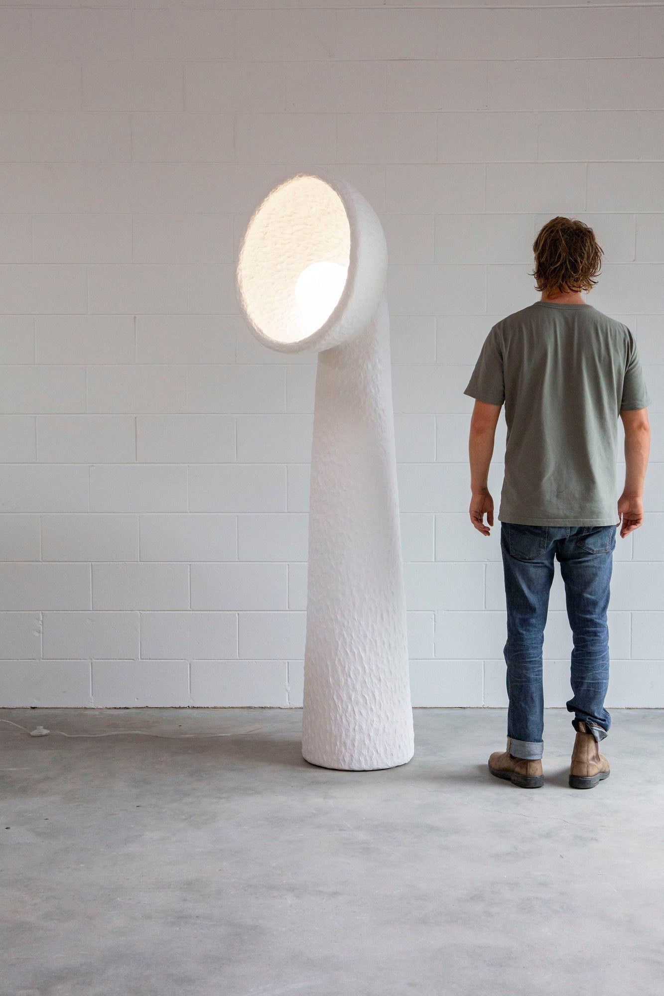 artistic-soniah-fiberglass-floor-lamp-modern-white-standing-light-for-living-space