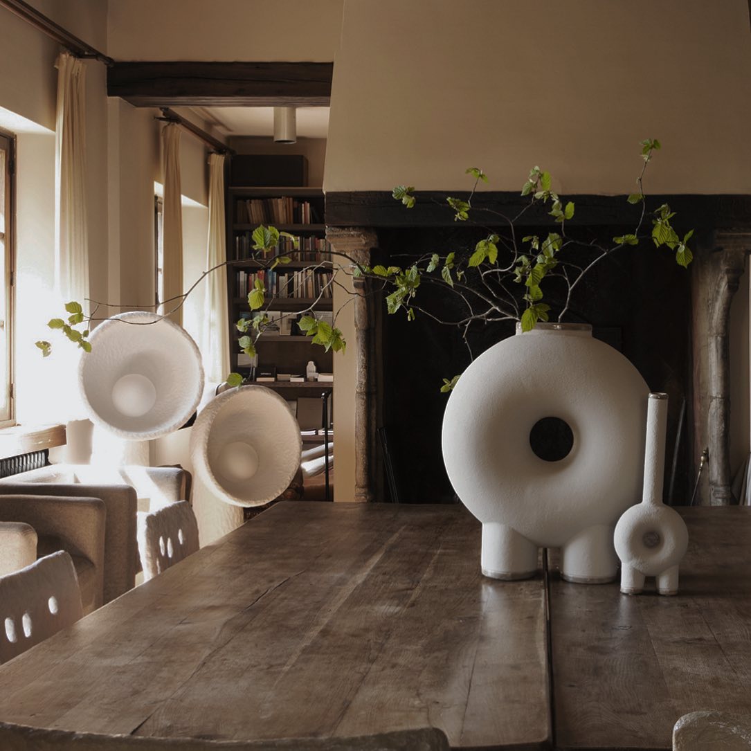 artistic-soniah-fiberglass-floor-lamp-modern-white-standing-light-for-living-space