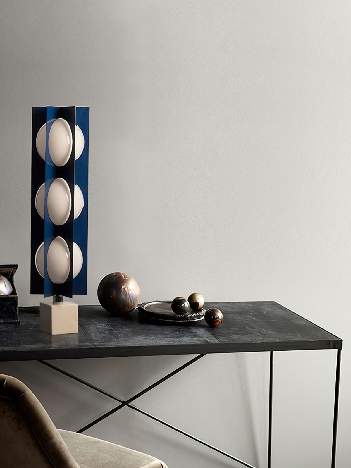 modern-spherical-geometric-table-lamp-with-white-marble-base-and-blue-iron-body-multi-globe-led-desk-light