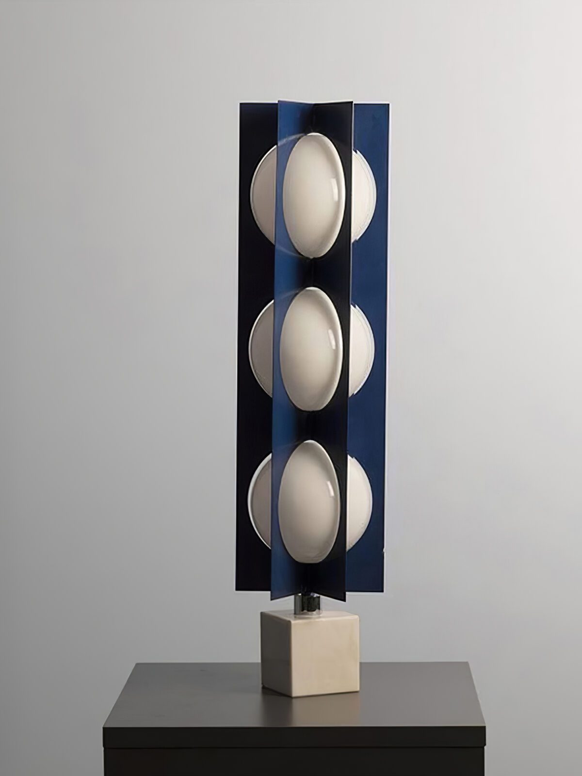 modern-spherical-geometric-table-lamp-with-white-marble-base-and-blue-iron-body-multi-globe-led-desk-light