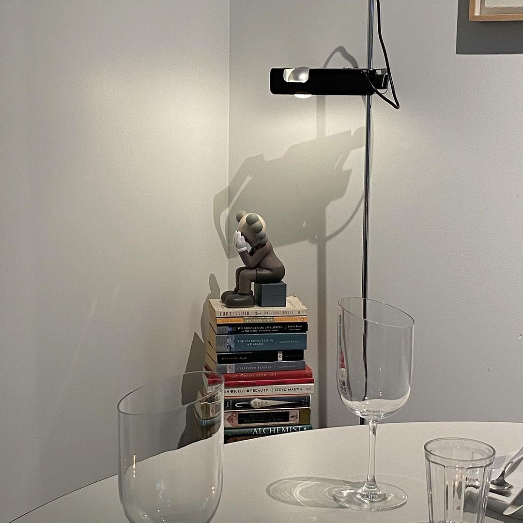 Modern Adjustable Spider Floor Lamp with Metal Reflector for Minimalist Interiors