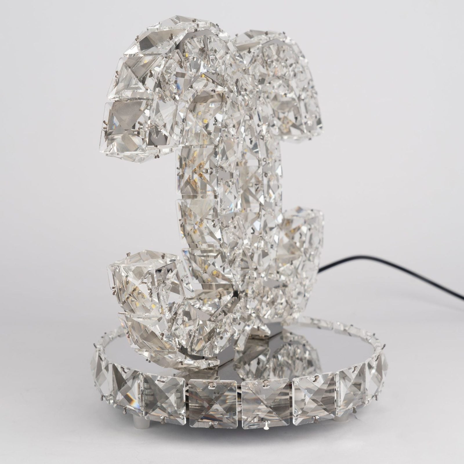modern-stainless-steel-k9-crystal-table-lamp-for-luxury-bedroom-and-living-room-lighting