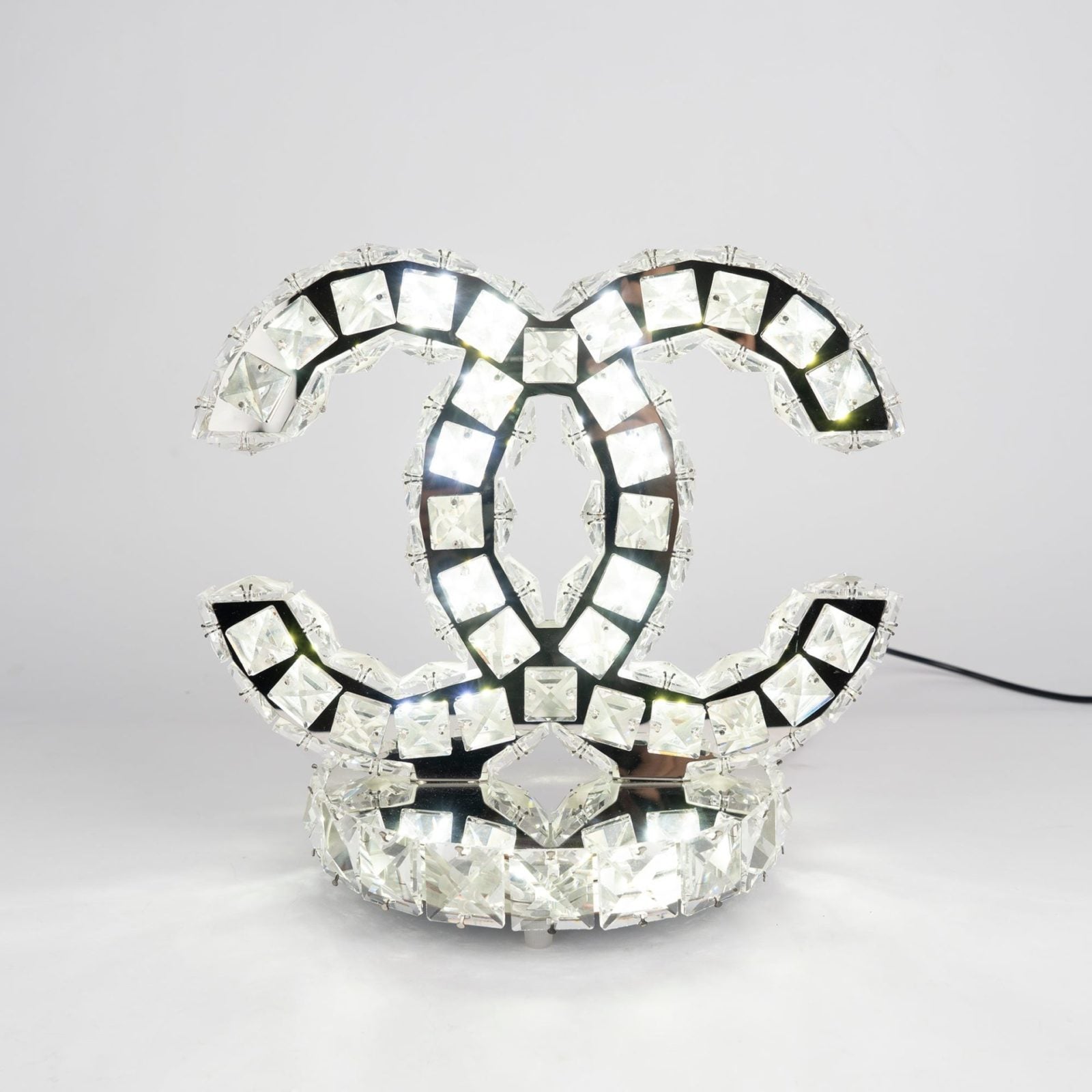 modern-stainless-steel-k9-crystal-table-lamp-for-luxury-bedroom-and-living-room-lighting