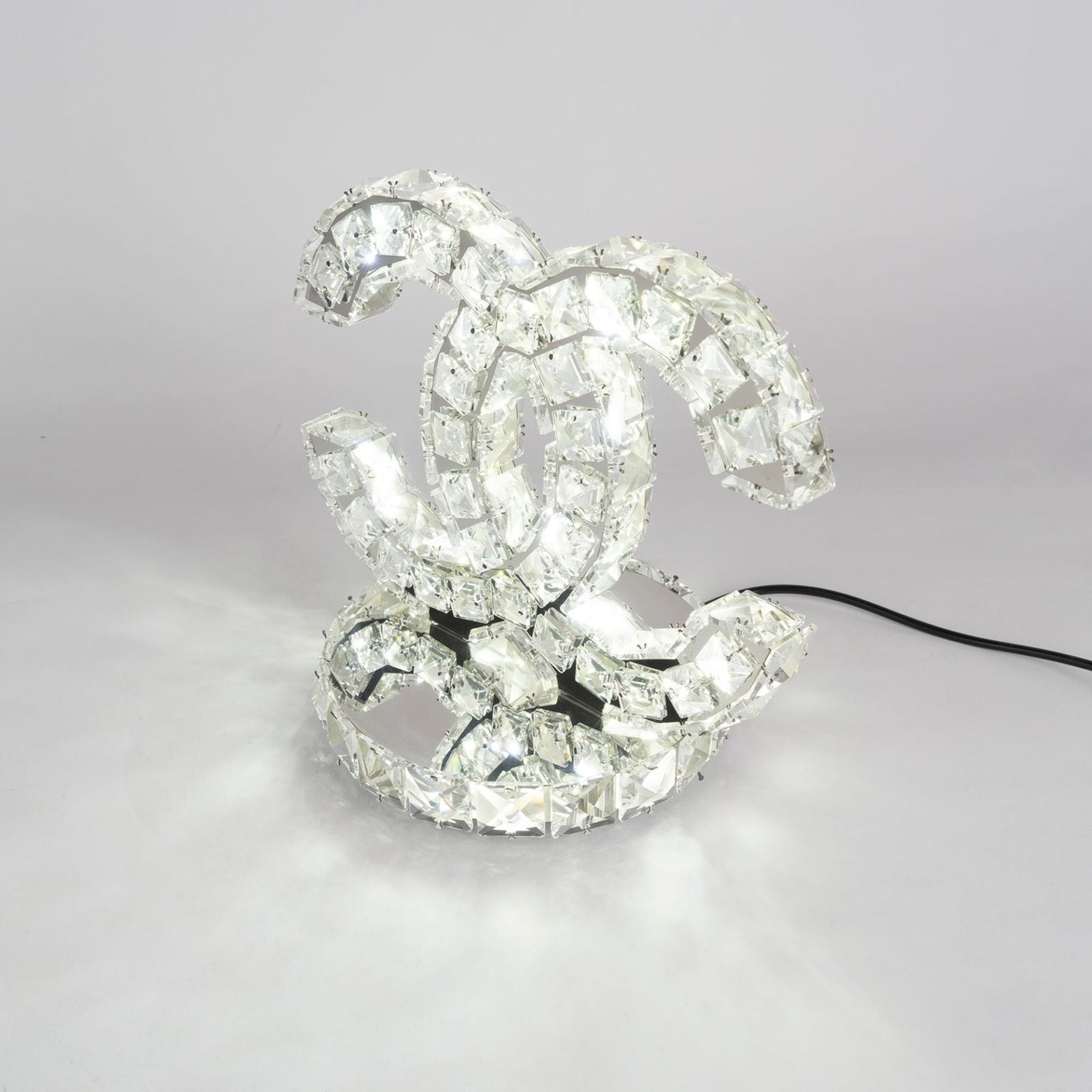 modern-stainless-steel-k9-crystal-table-lamp-for-luxury-bedroom-and-living-room-lighting
