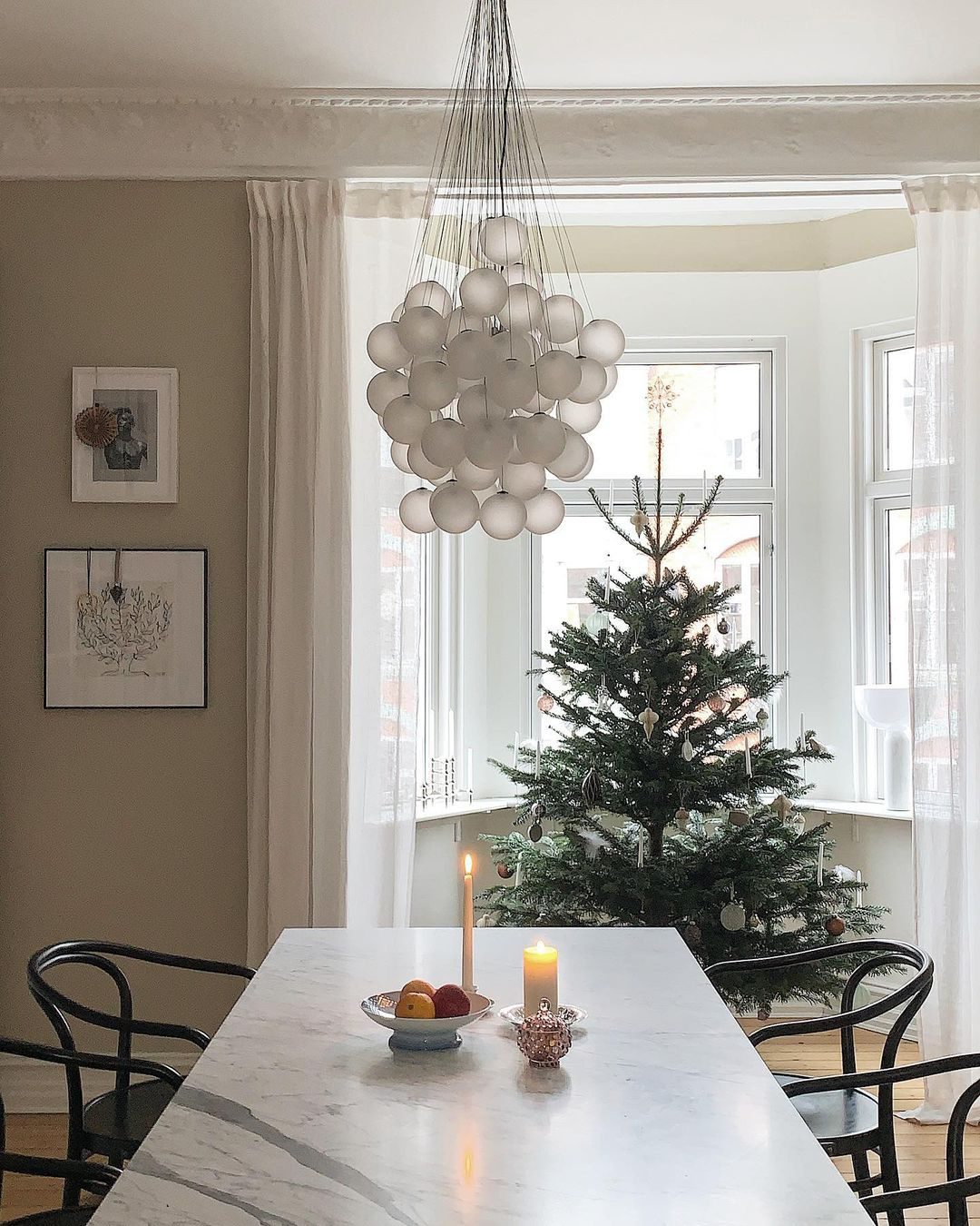 modern-stochastic-blown-glass-sphere-led-chandelier-multi-light-cluster-pendant