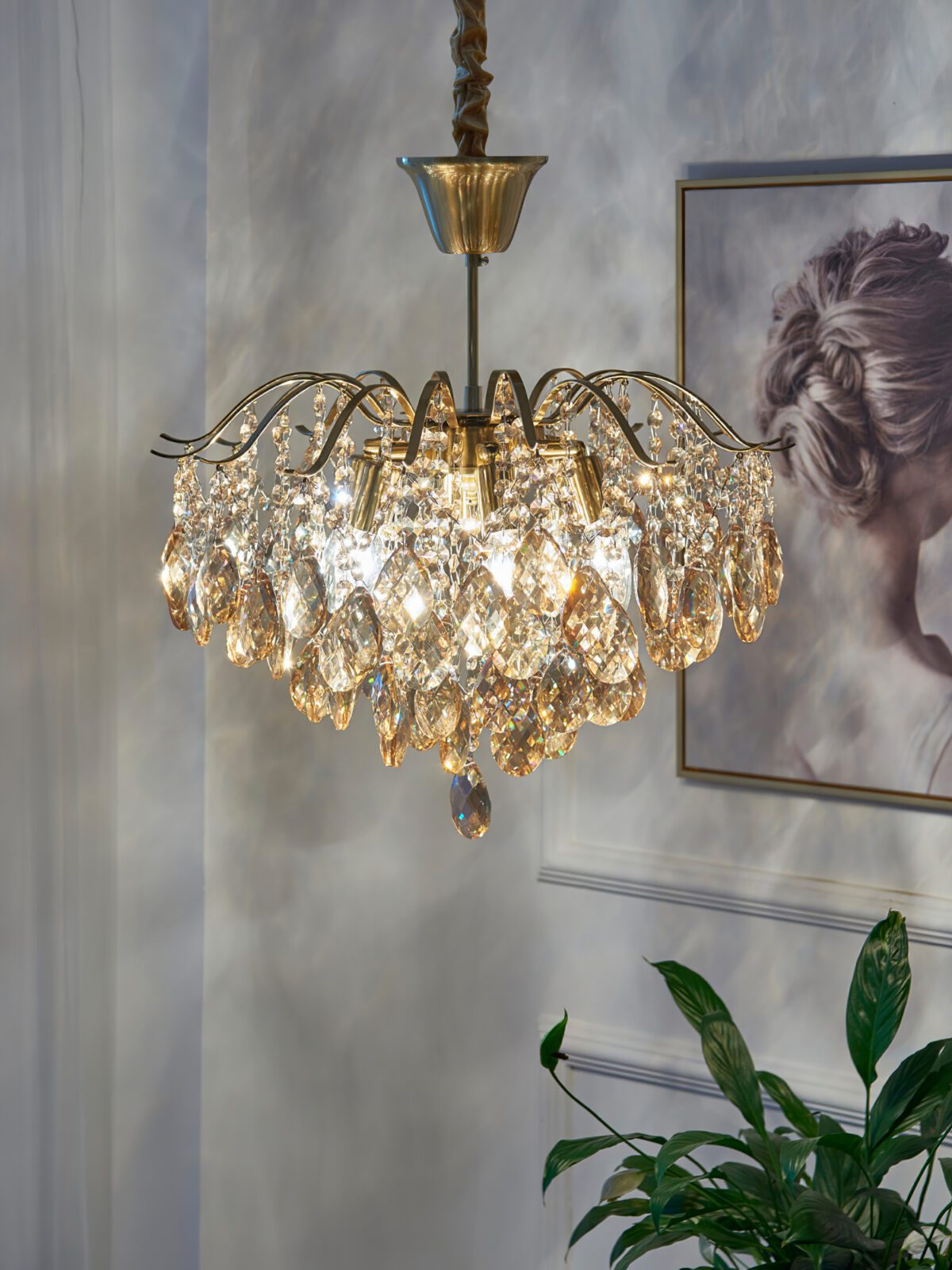 modern-wedge-shaped-gold-and-crystal-pendant-light-for-dining-room-and-living-room