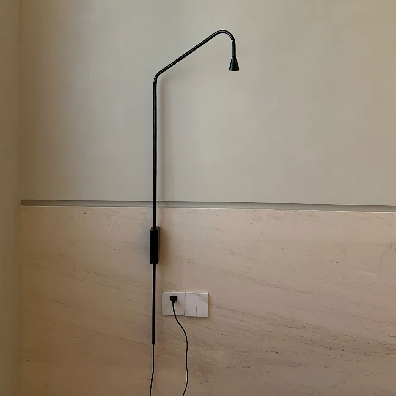 modern-black-lantern-plug-in-wall-sconce-integrated-led-ambient-lighting-lamp