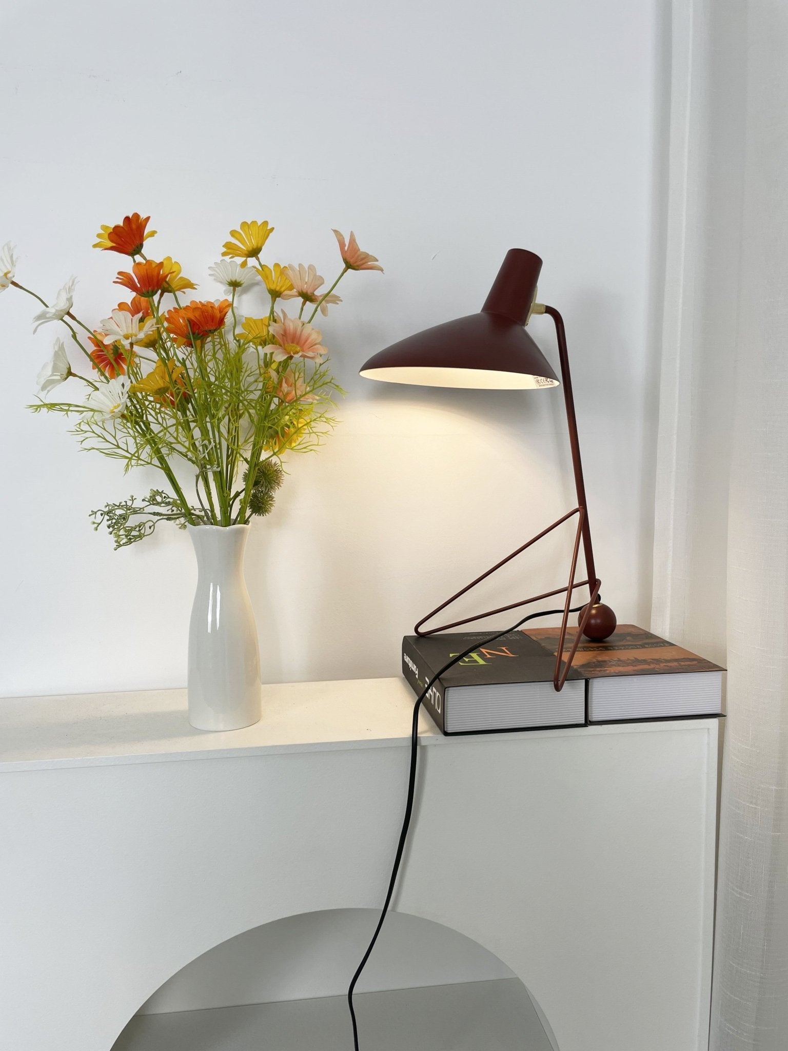 Contemporary Matte Finish Metal Table Lamp with Adjustable Head for Study and Bedside