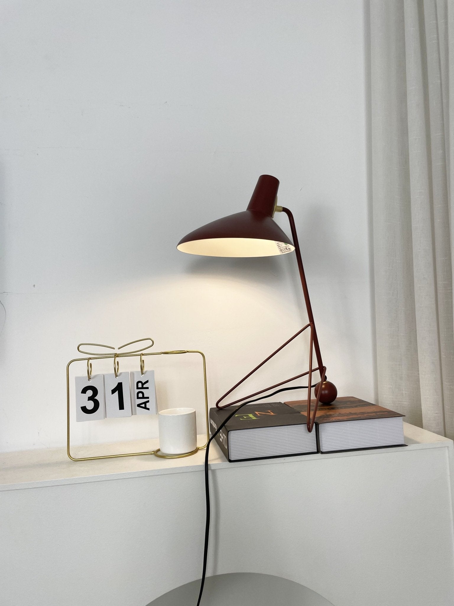Contemporary Matte Finish Metal Table Lamp with Adjustable Head for Study and Bedside