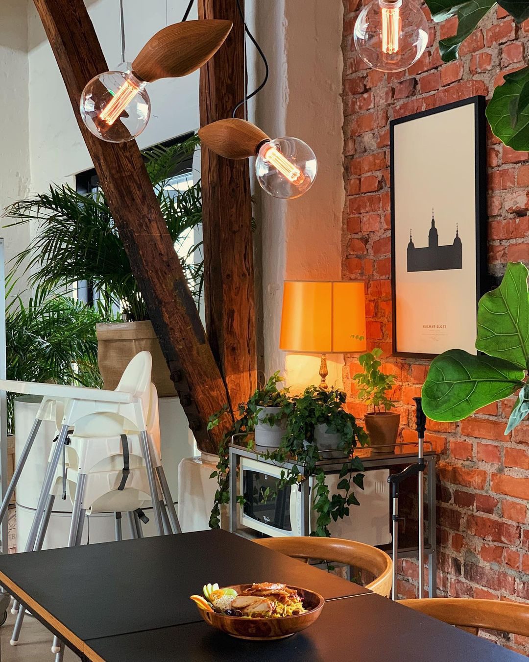 natural-wood-pine-cone-pendant-light-mid-century-modern-hanging-ceiling-lamp