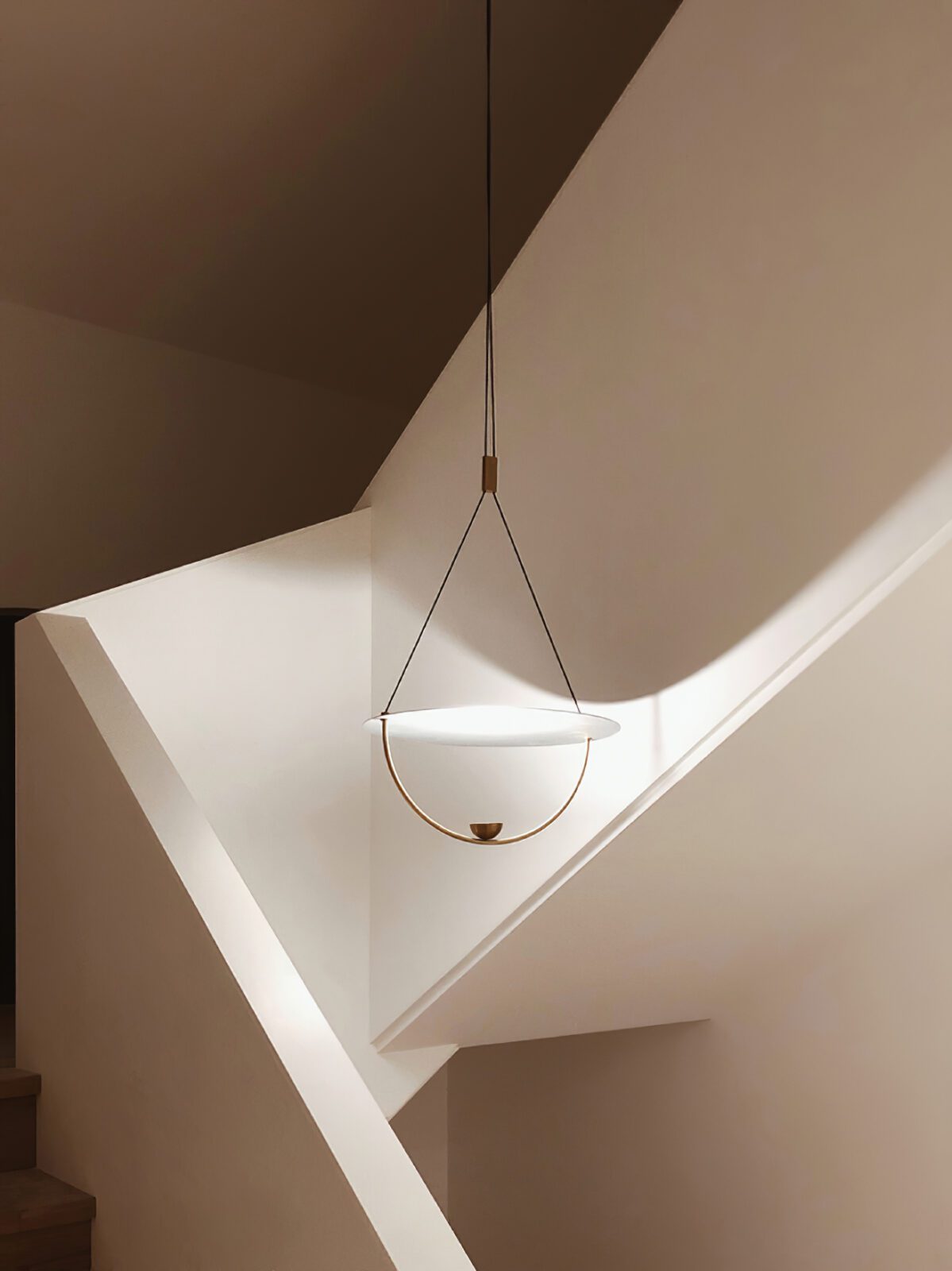 modern-teardrop-led-pendant-light-with-acrylic-shade-for-living-room-and-dining-areas