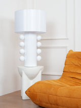 Contemporary Geometric Table Lamp with Spherical Base Accents for Modern Bedroom Decor