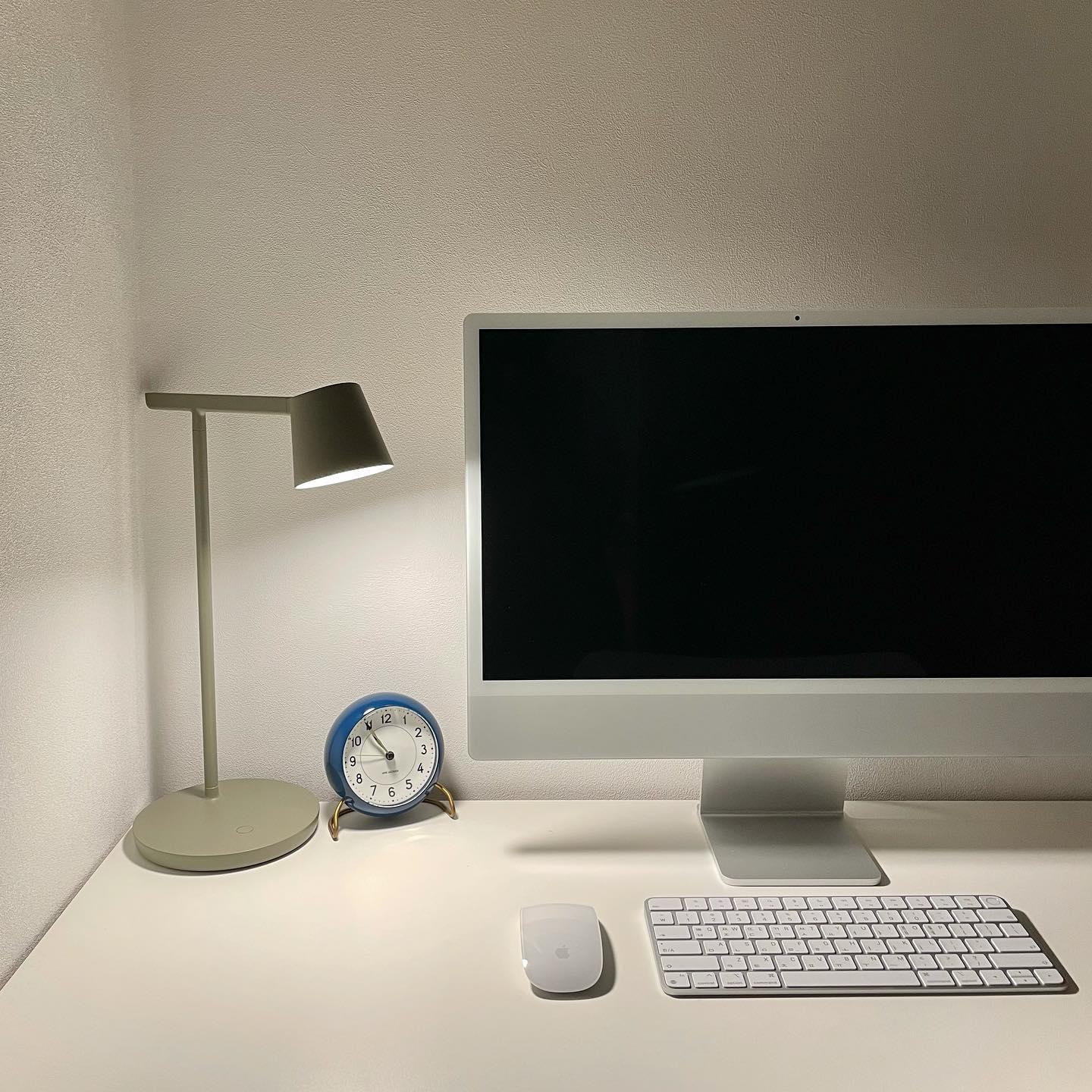 Modern Minimalist Tip Table Lamp with Adjustable Head and Dimmable LED Light for Workspace