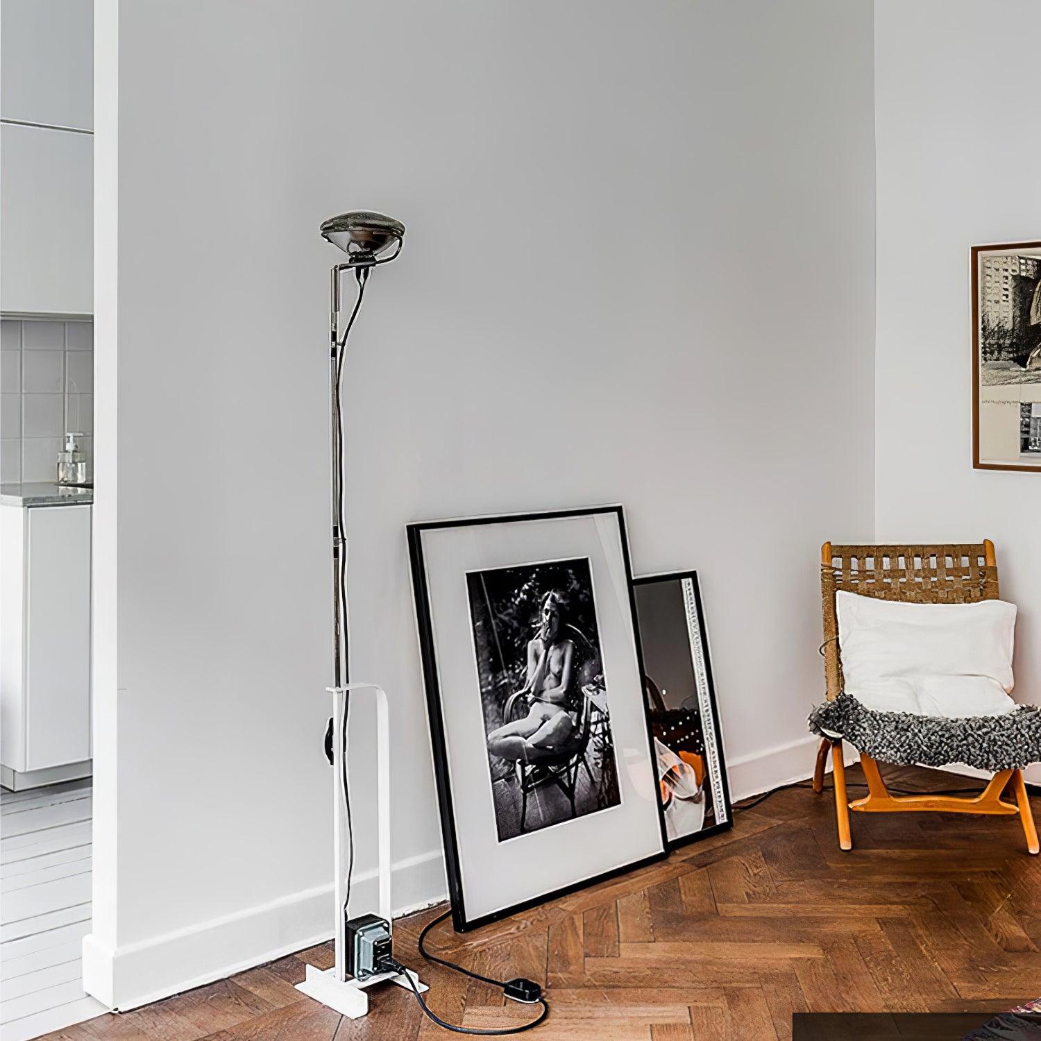 Modern Industrial Adjustable LED Floor Lamp with Telescopic Stem for Living Room Lighting