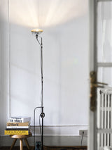 Modern Industrial Adjustable LED Floor Lamp with Telescopic Stem for Living Room Lighting