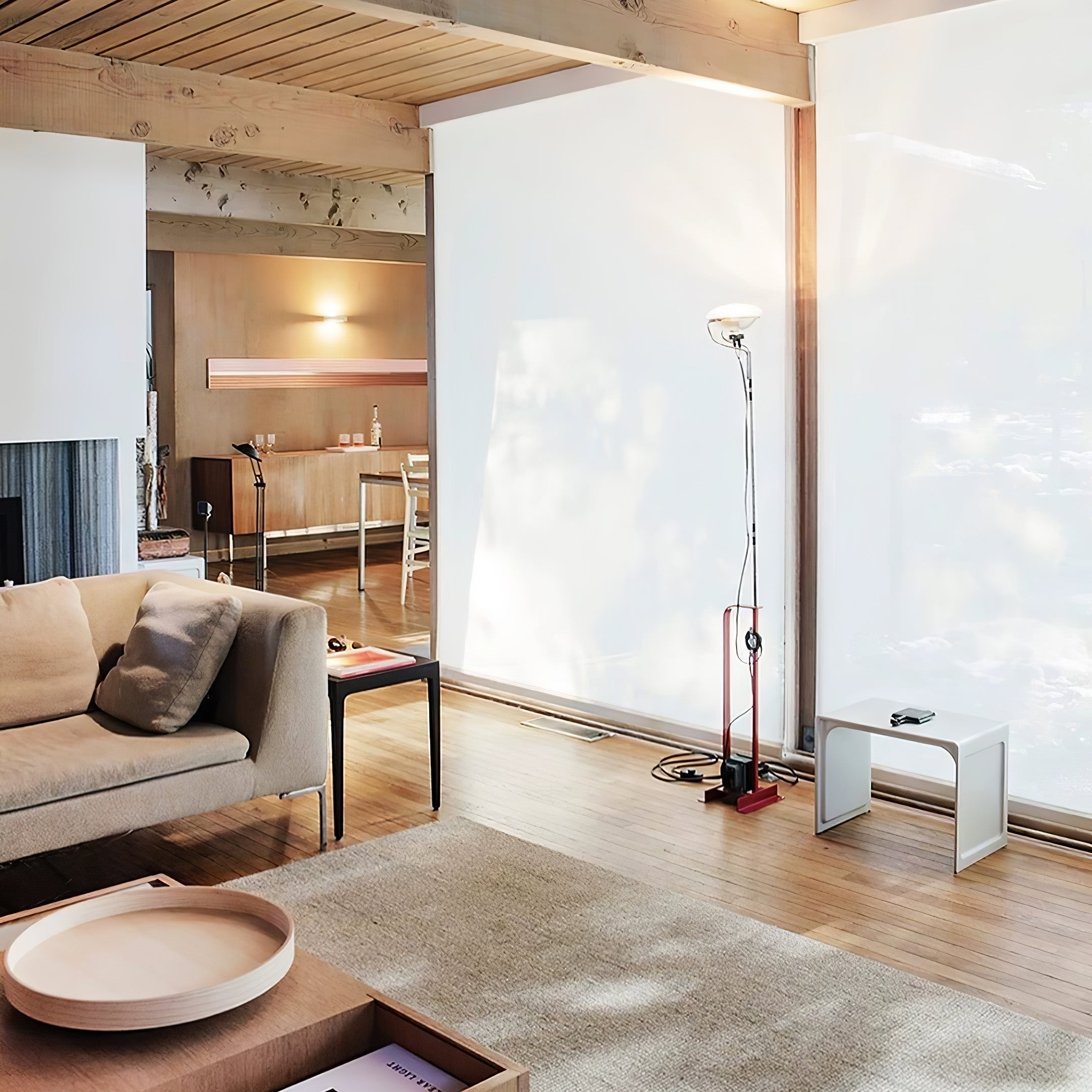 Modern Industrial Adjustable LED Floor Lamp with Telescopic Stem for Living Room Lighting