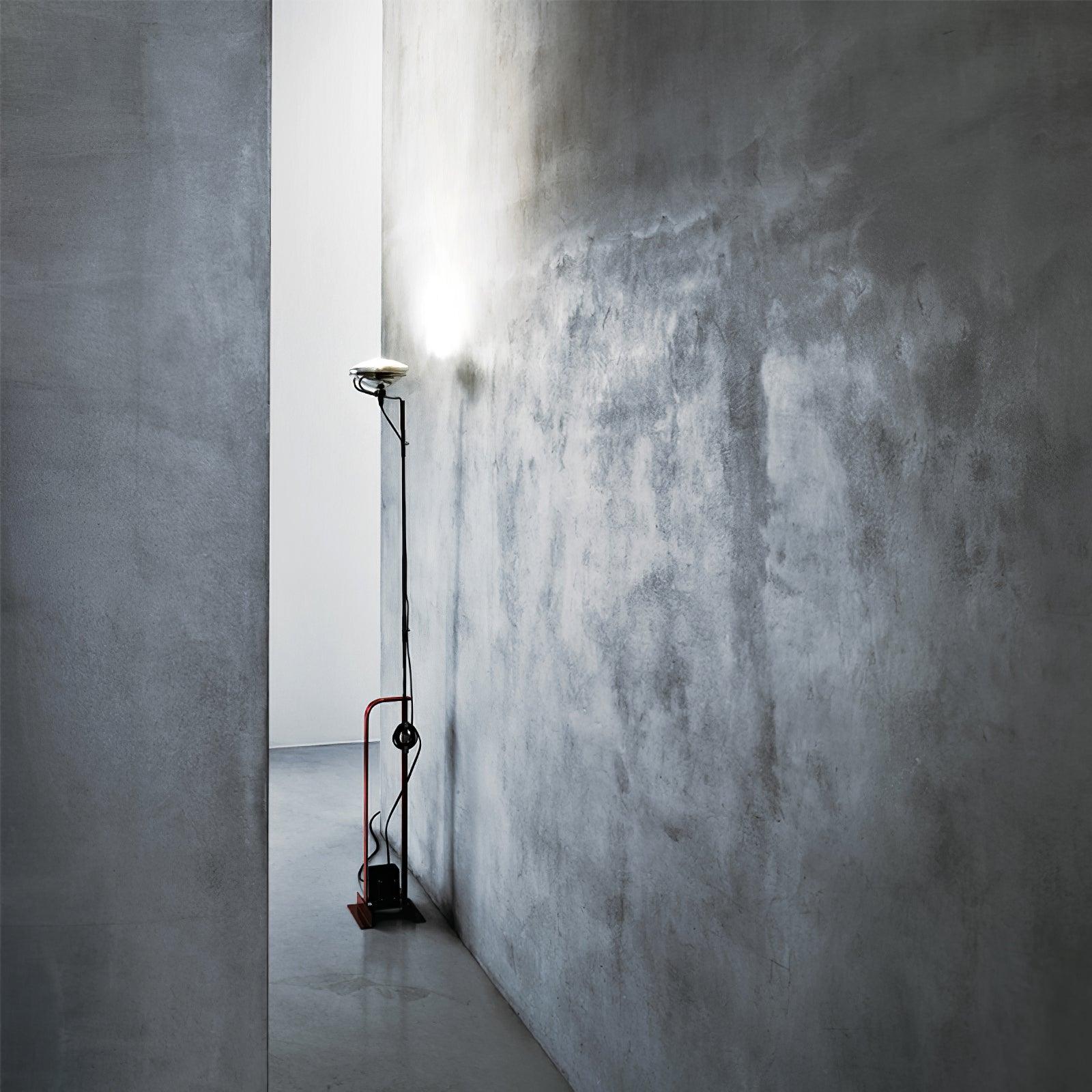 Modern Industrial Adjustable LED Floor Lamp with Telescopic Stem for Living Room Lighting