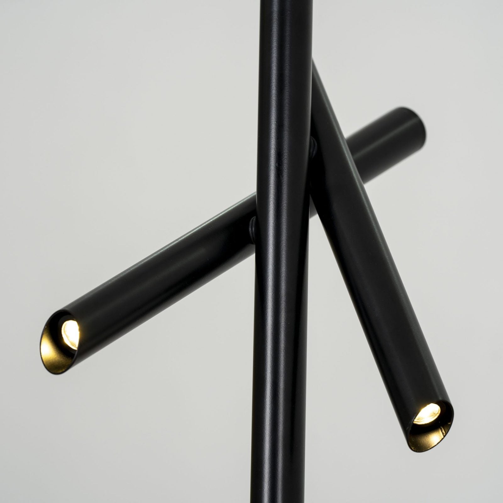 modern-aluminum-tubular-led-pendant-light-adjustable-minimalist-suspension-lamp