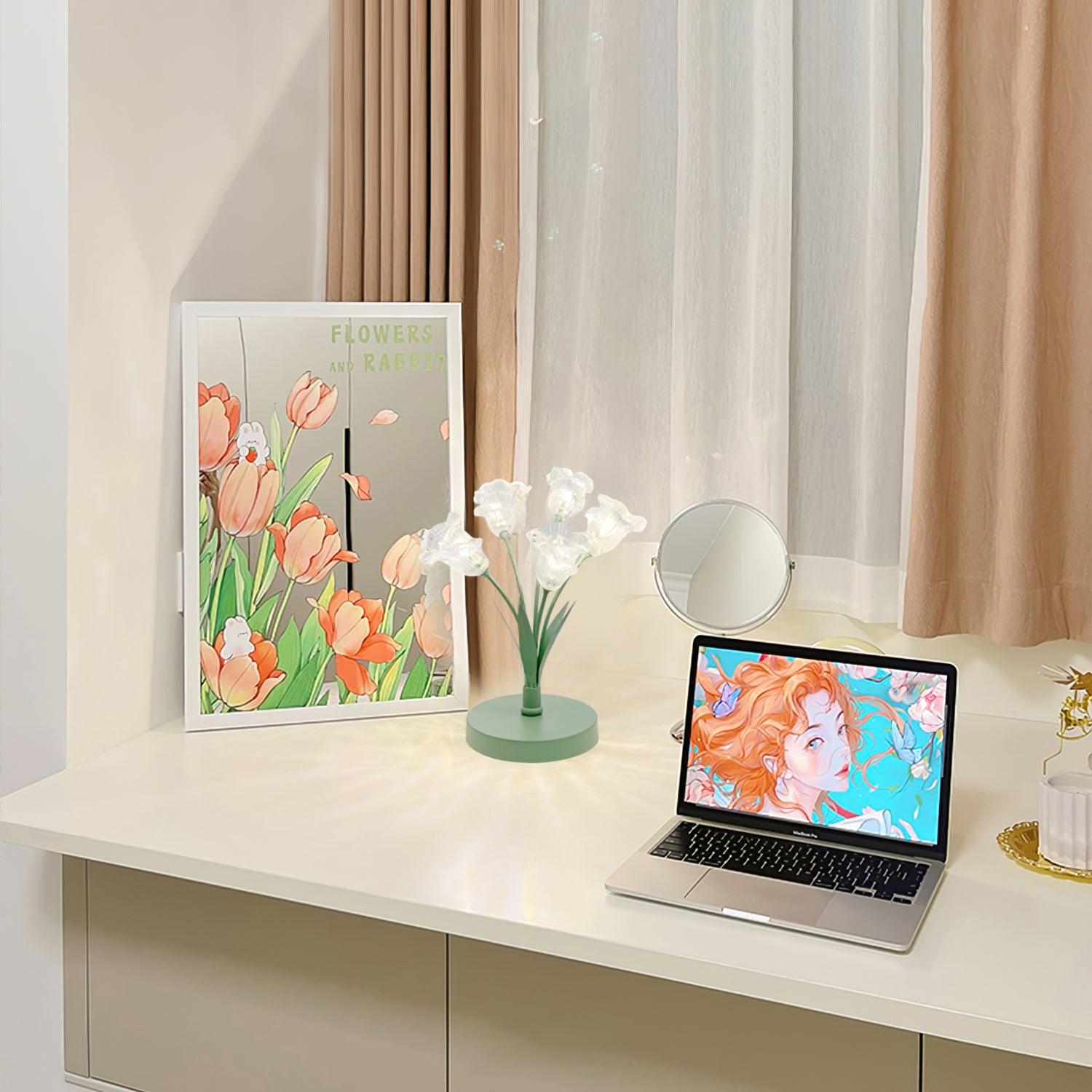 Elegant Glass Tulip Flower Table Lamp Decorative Floral Bedside Night Light for Home Living Room Decor