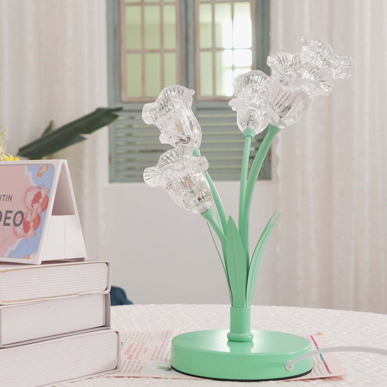 Elegant Glass Tulip Flower Table Lamp Decorative Floral Bedside Night Light for Home Living Room Decor