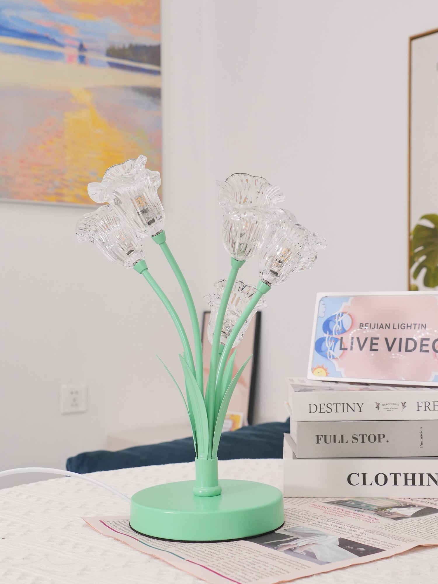 Elegant Glass Tulip Flower Table Lamp Decorative Floral Bedside Night Light for Home Living Room Decor