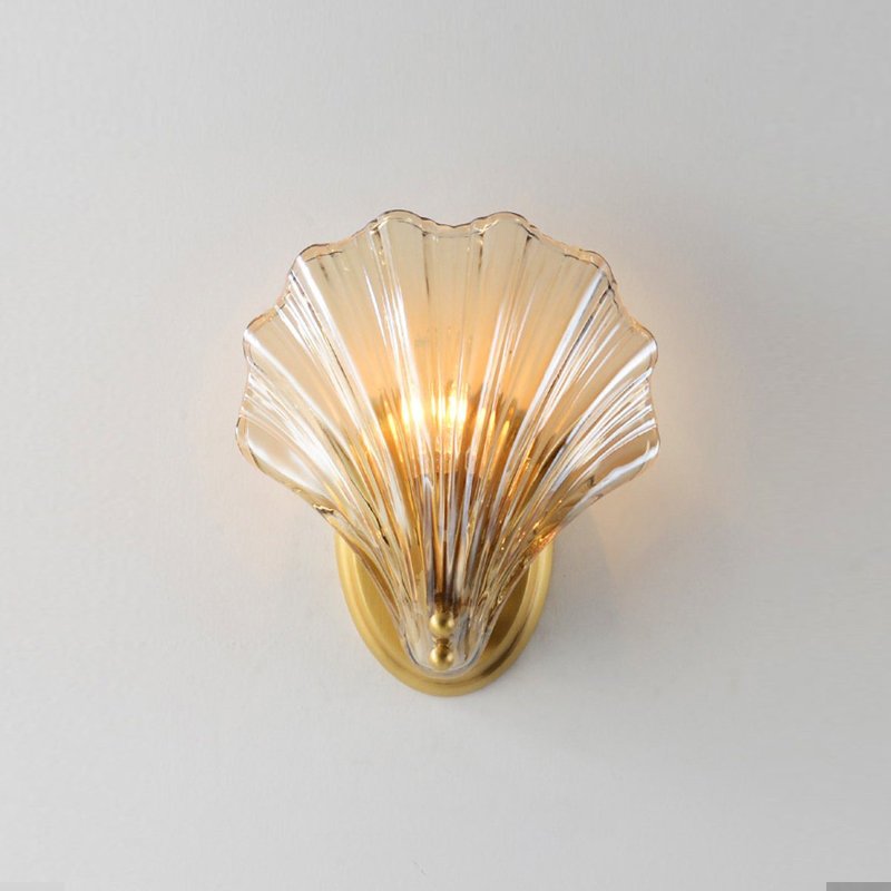elegant-shell-shaped-brass-and-amber-glass-wall-lamp-for-modern-home-decor