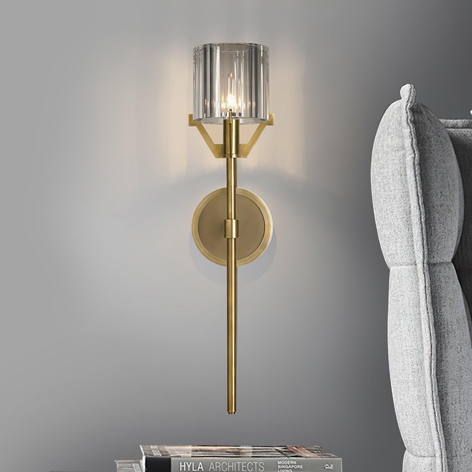 modern-architectural-faceted-crystal-glass-wall-sconce-with-polished-brass-finish