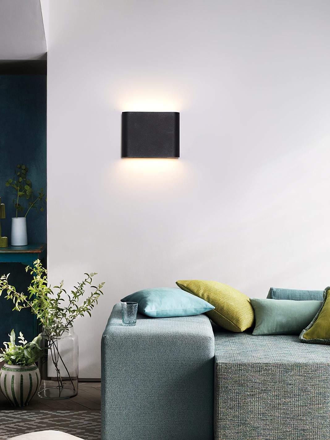 modern-oval-led-wall-sconce-minimalist-aluminum-wall-wash-light-for-contemporary-interiors